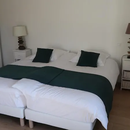 Entre Pierre & Vigne * Arrentieres