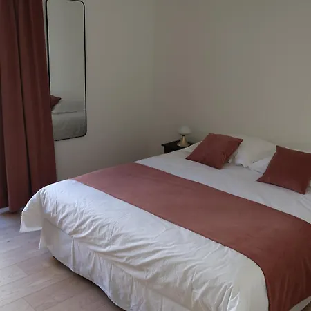 Entre Pierre & Vigne * Arrentieres