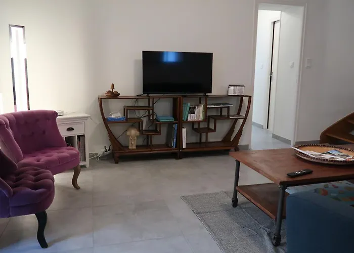 Entre Pierre & Vigne * Arrentieres