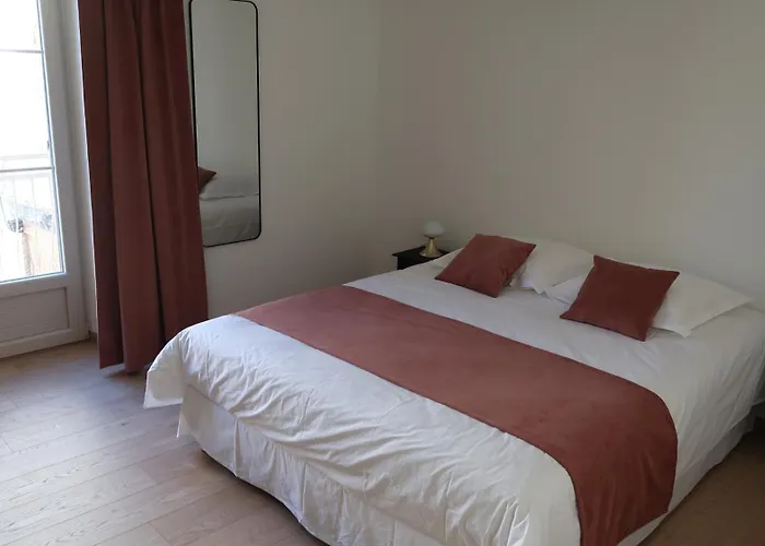 Entre Pierre & Vigne * Arrentieres